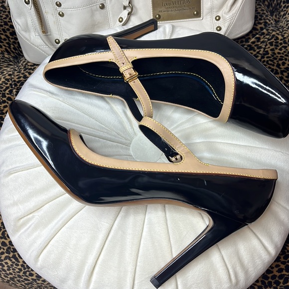 LOUIS VUITTON Mary Janes - Picture 7 of 12